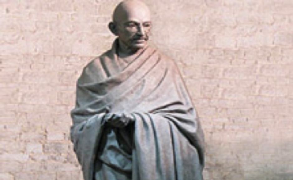 MK Gandhi Statue