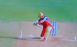 AB De Villiers 66 off38