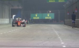 Singapore F1man inside the circuit