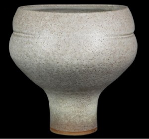 Dame Lucie rie pottery sold for £34k
