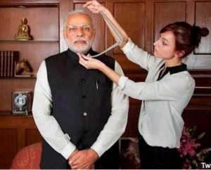 Modi bieng measured for wax statue