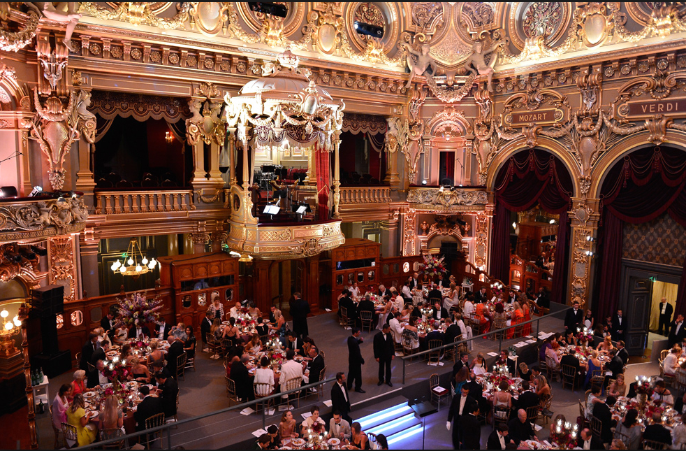 Vista del interior  de la Opera Garnier de  montecarlo