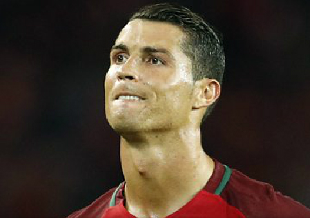 Cristiano Ronaldo misses penalty