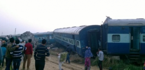 Train derails in Kanpur
