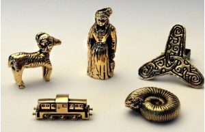 Scunthorpe 18ct gold clad treasures