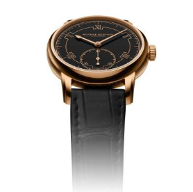 Akrivia won the Men's watch prize Chronometre Contemporain