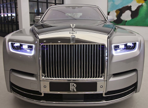Rolls- Royce phantom