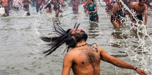 Holy dip at Ganges