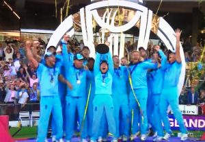 England Cricket team lifting the World Cup Trophy for the first time