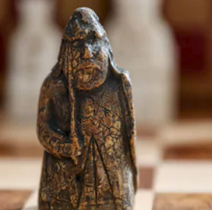 Medieval Chessmen fetches £785, 000