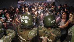 Protest at Santiago underground
