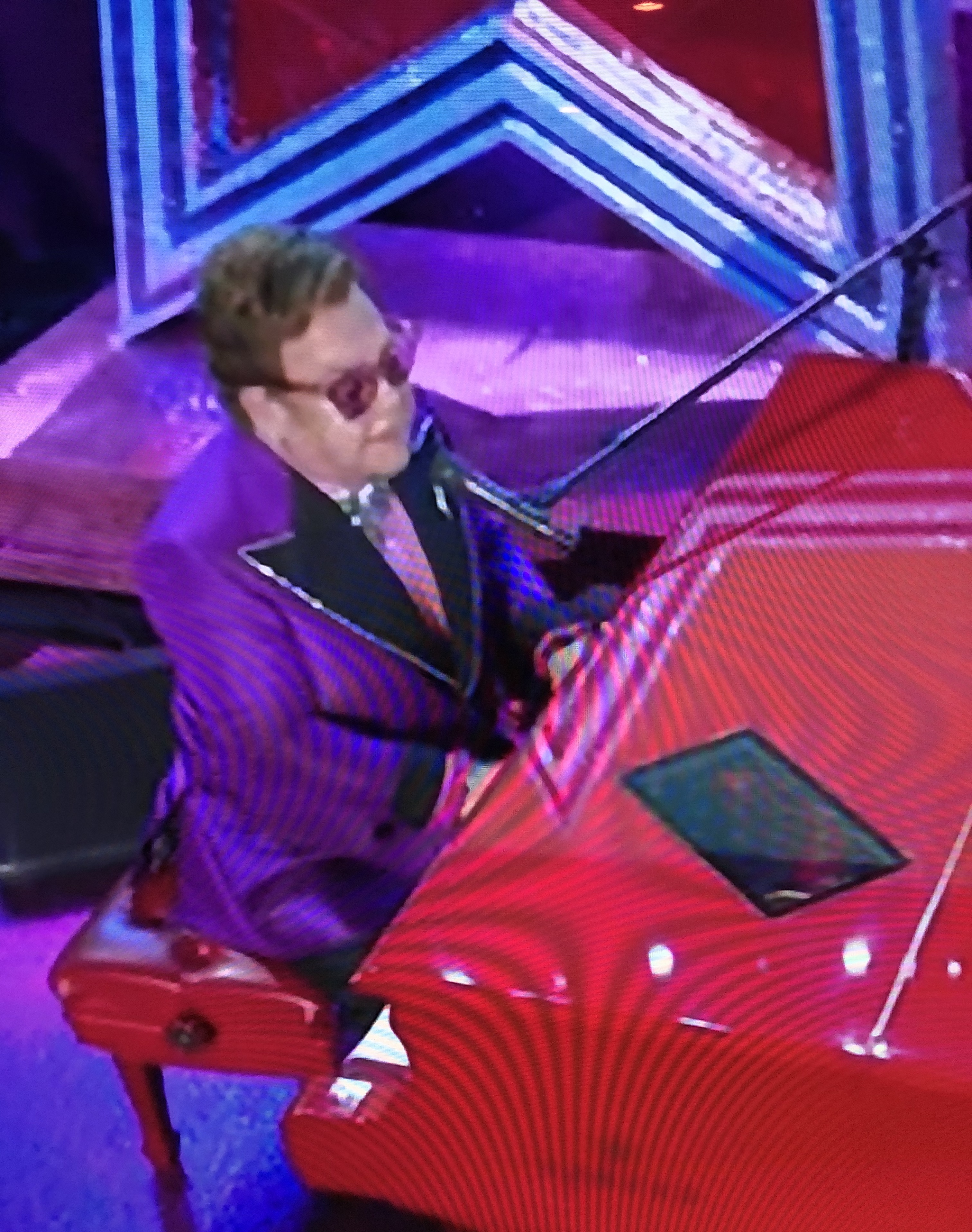 Elton John perfroming at the Oscars