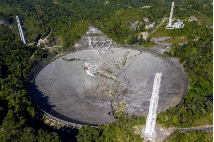 Arecibo Observatory's telescope collapsed