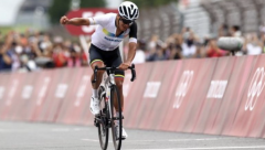 Richard Caparaz of Eucador wins Gold in cycling