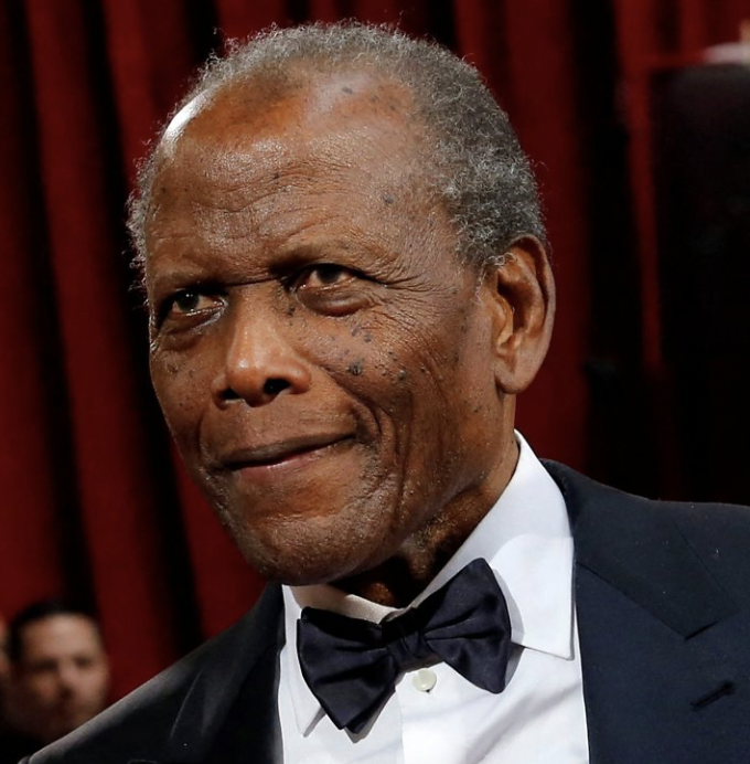 Sidney Poitier, the US-Bahamian star, the first black man to win a best actor Oscar, has died aged 94
