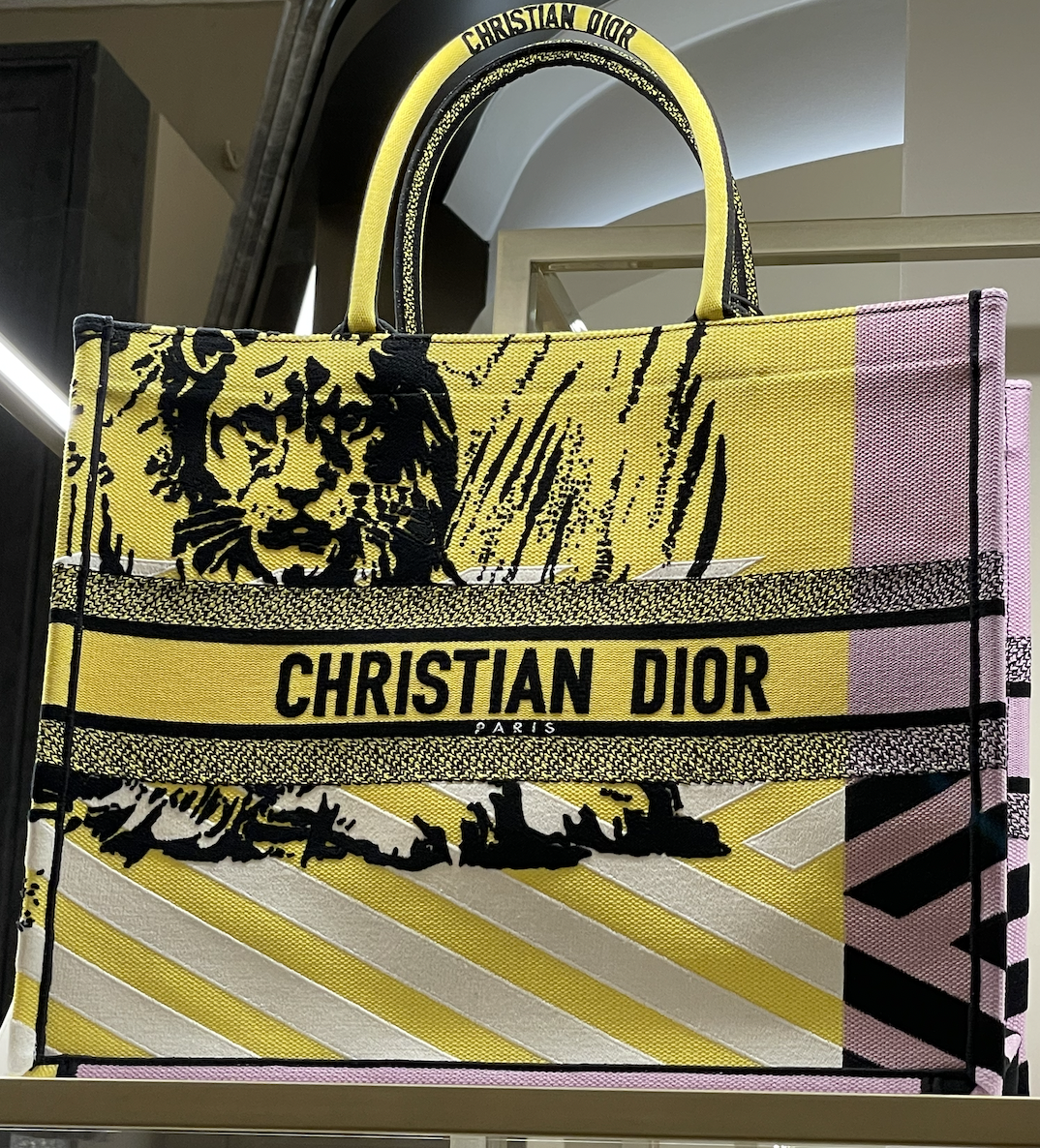 Chirstian Dior