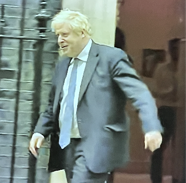 Boris Johnston rushing to Parliament